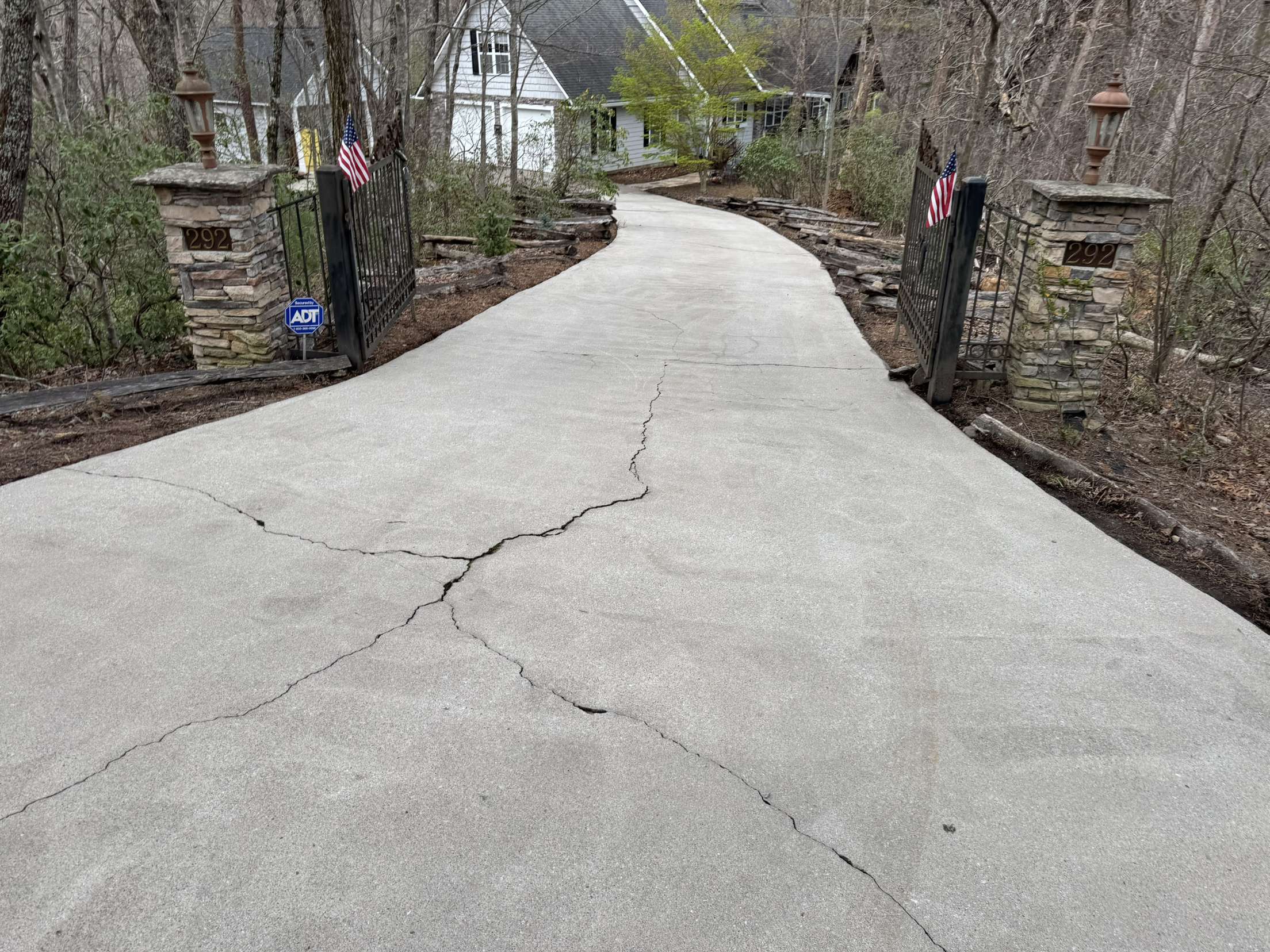 Clean Driveway width=